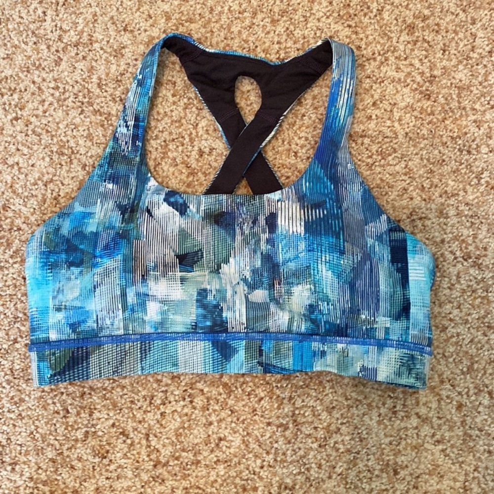 Lululemon sports bra
